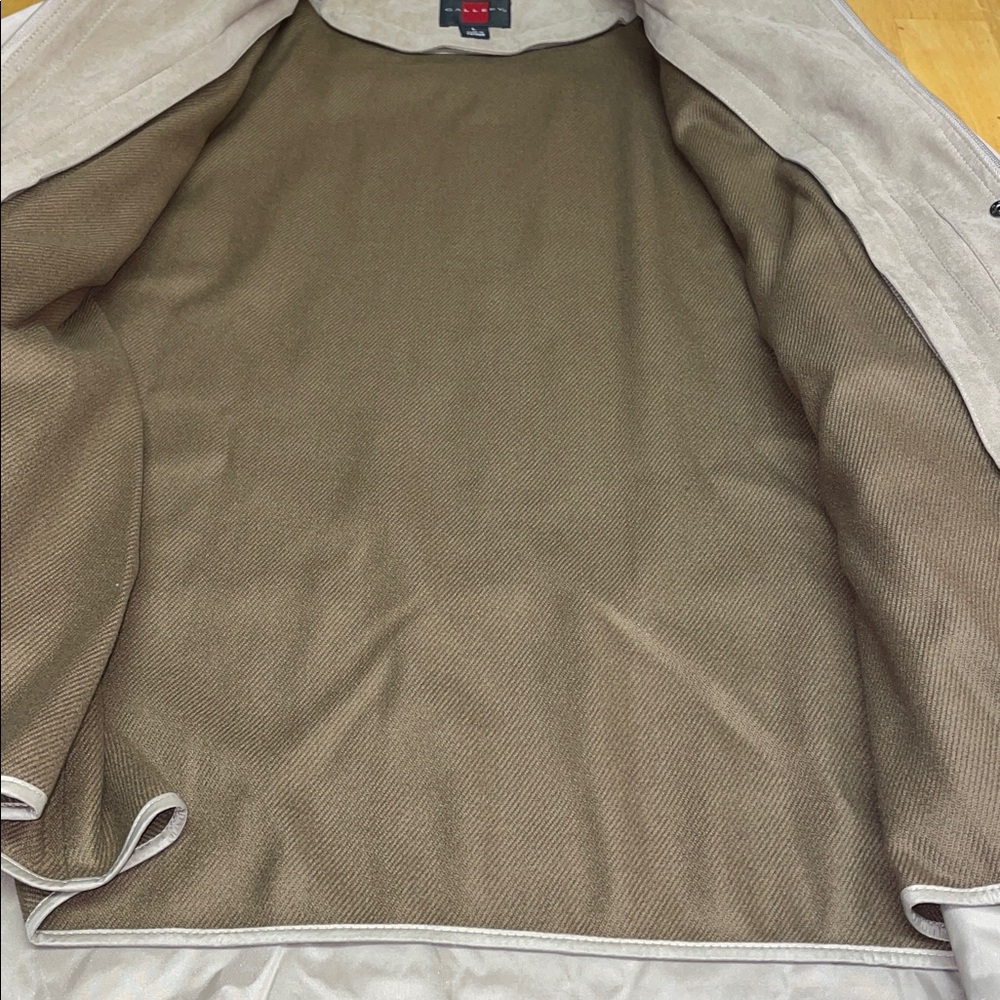 NWT Gallery Women's Tan Trench Coat. Removable liner and hood. Size Large. - Picture 15 of 15